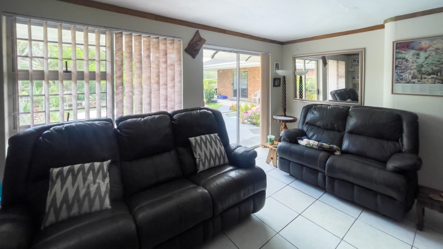 6 Bedroom Property for Sale in Hersham Western Cape